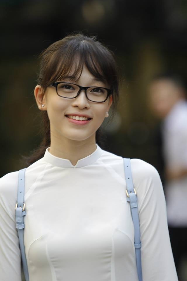 A hau 1 Bui Phuong Nga anh 6