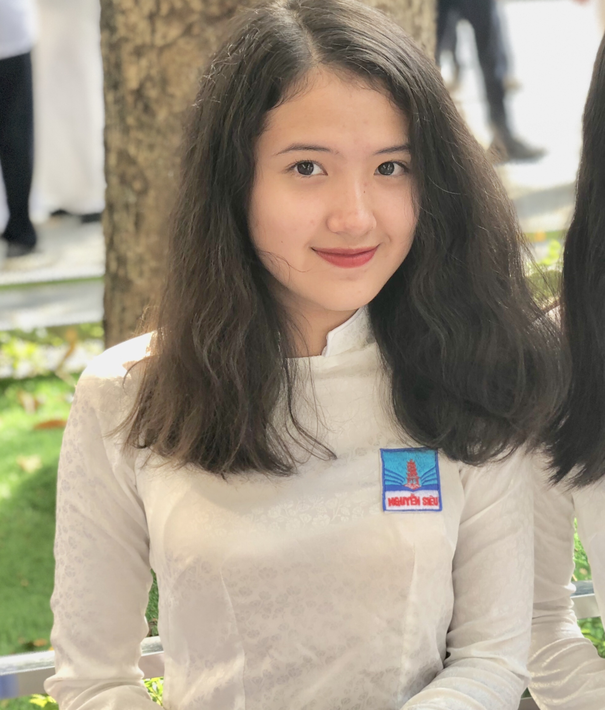 Nu sinh truong Nguyen Sieu hoc gioi anh 2