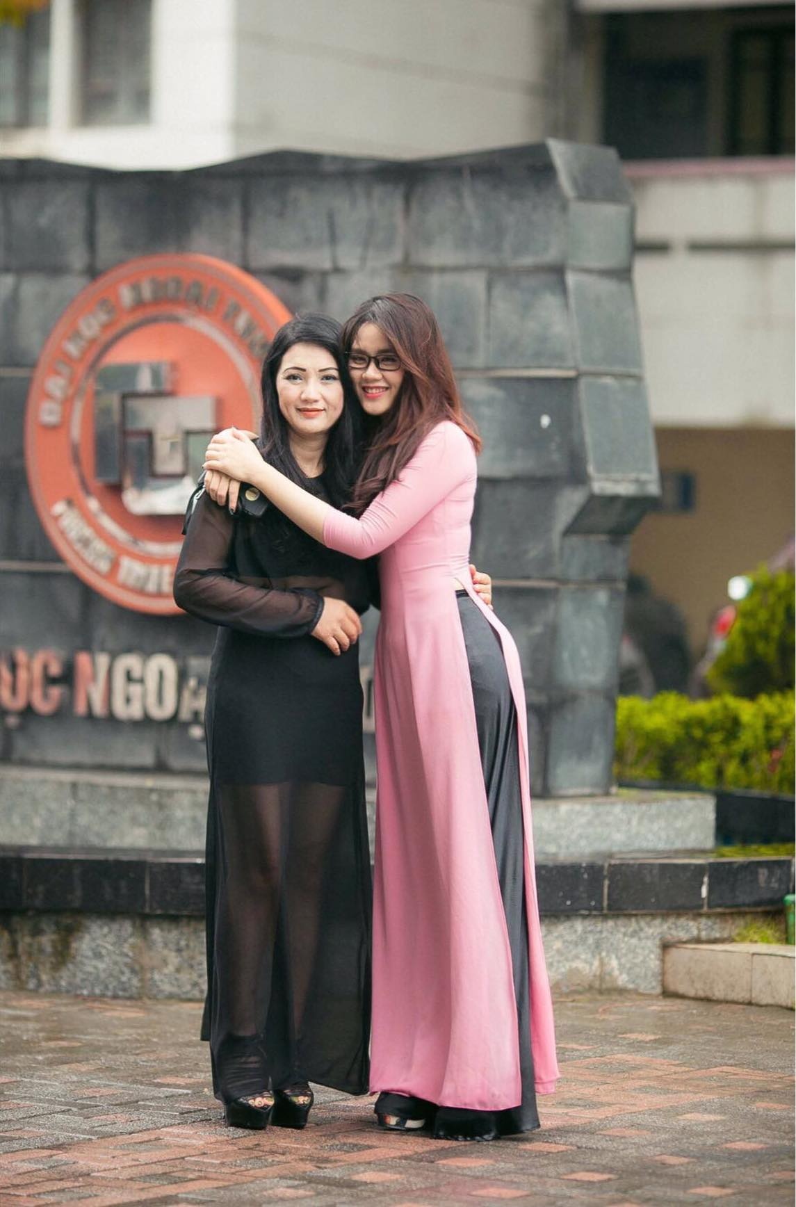 nu sinh Ngoai thuong nhan hoc bong 3 nganh thac si anh 8