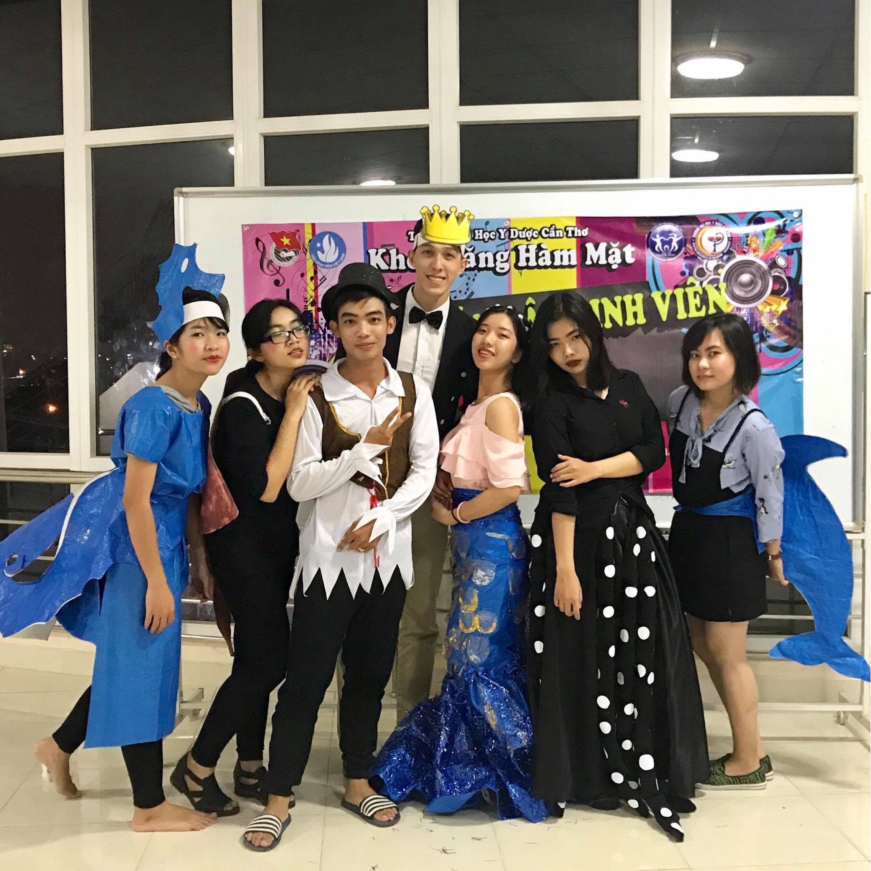 nam sinh truong y dien trai anh 4