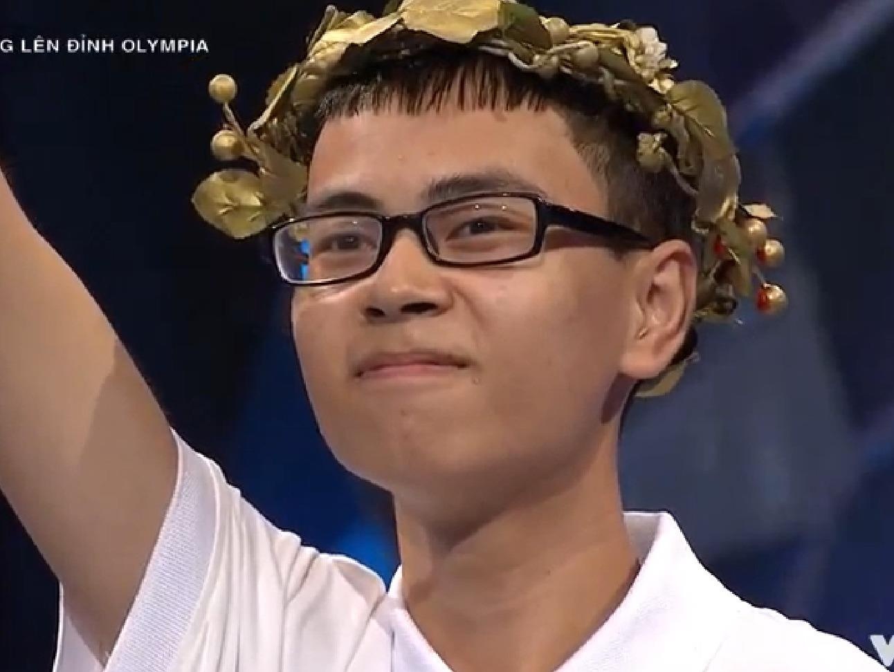 Nam sinh Nghe An 'thang tuyet doi' o cuoc thi tuan Olympia hinh anh