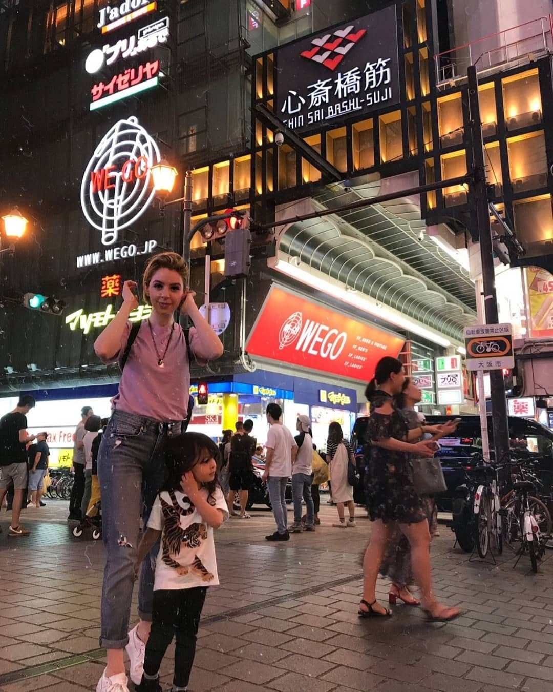 Co be 4 tuoi noi duoc 4 thu tieng anh 8