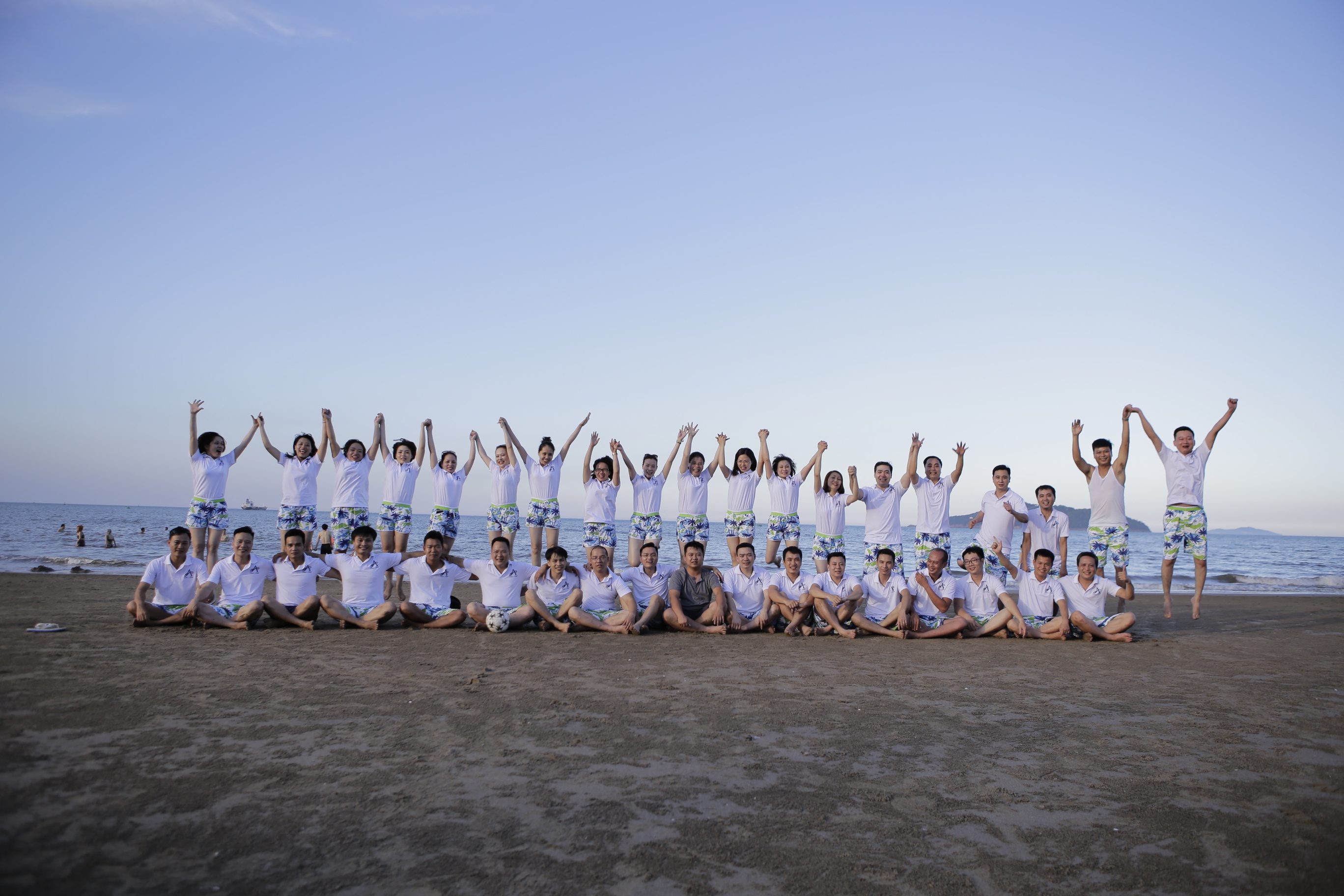 hop lop cap 2 sau 20 nam ra truong anh 7