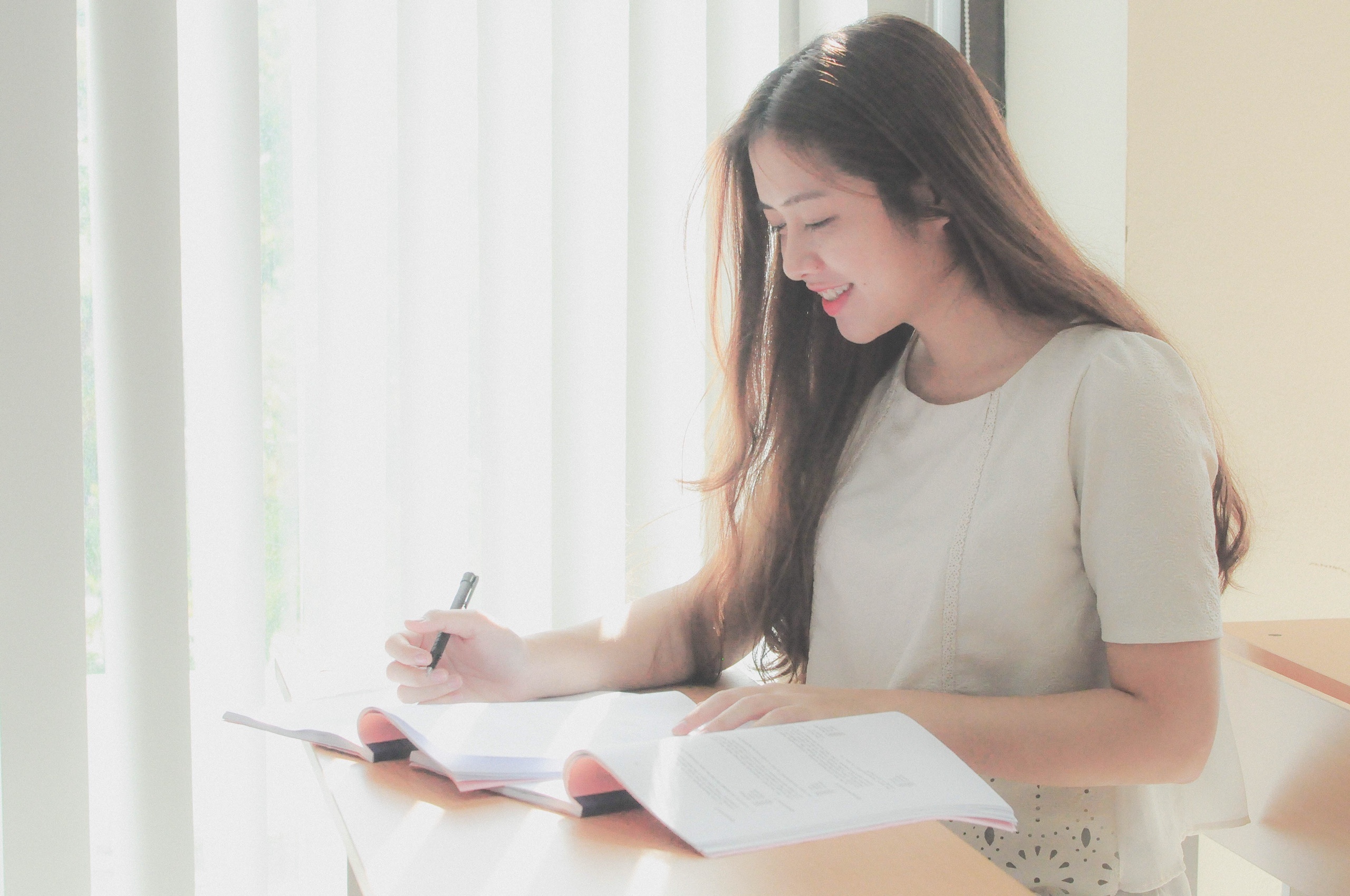 nu sinh Hoc vien Kiem sat xinh dep anh 13