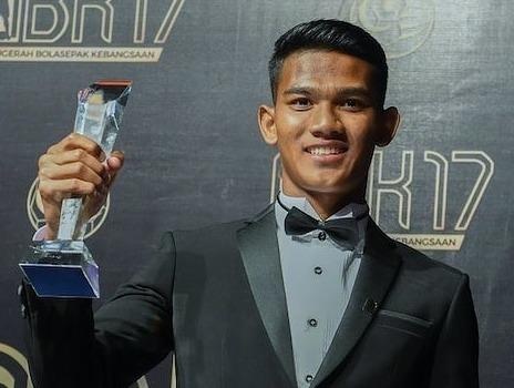 Tien dao xuat sac nhat 2017 cua Malaysia: Cao 1,80 m, chua co ban gai hinh anh