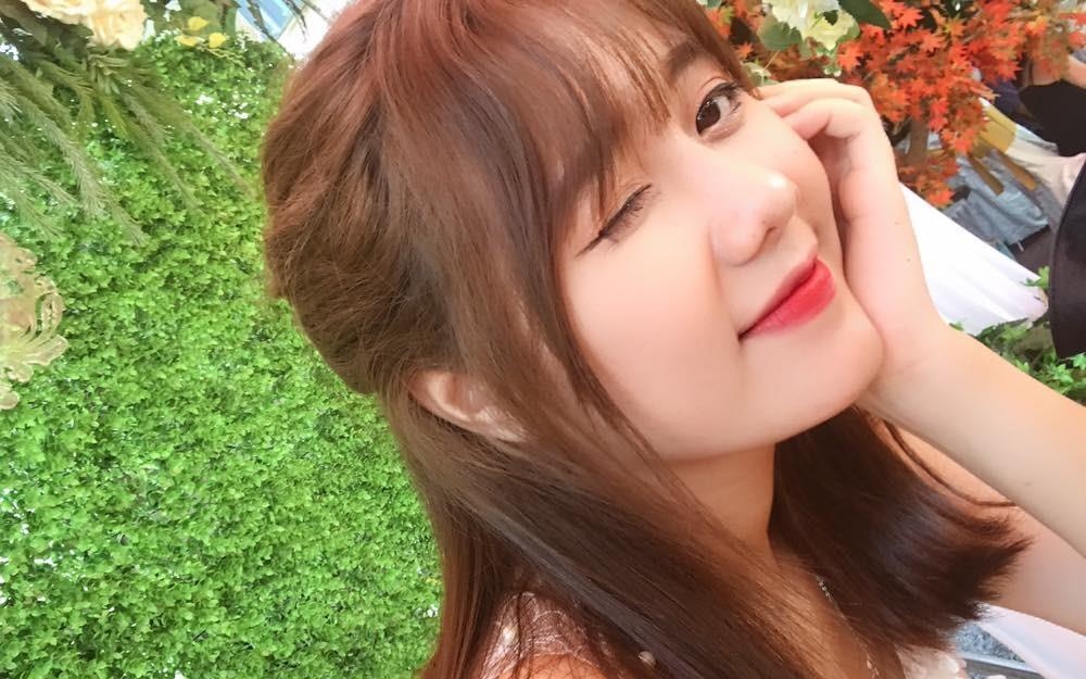 A khoi DH Hutech khoe giong hat qua ca khuc tieng Anh hinh anh