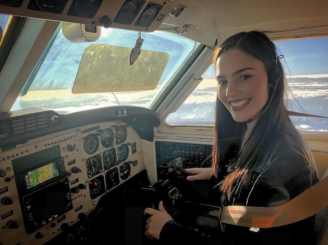 nu phi cong xinh dep nhat the gioi anh 5