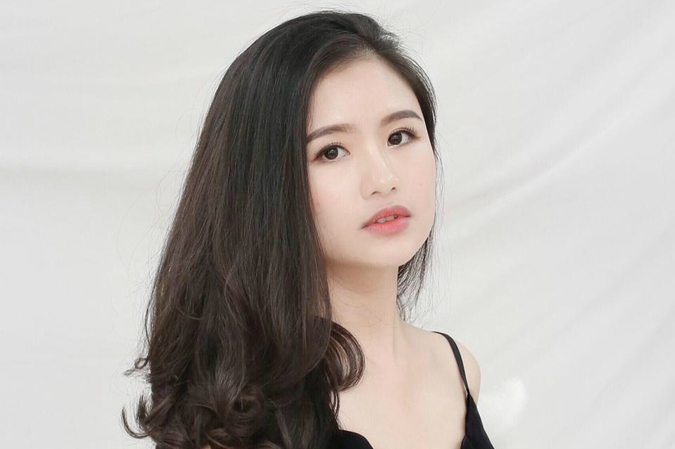 nu sinh tang hoa nguyen thu quoc gia anh 6