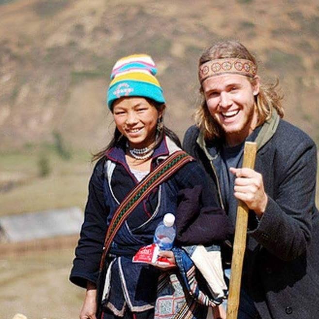 Cuoc song cua co be H'Mong noi tieng Anh nhu gio anh 1