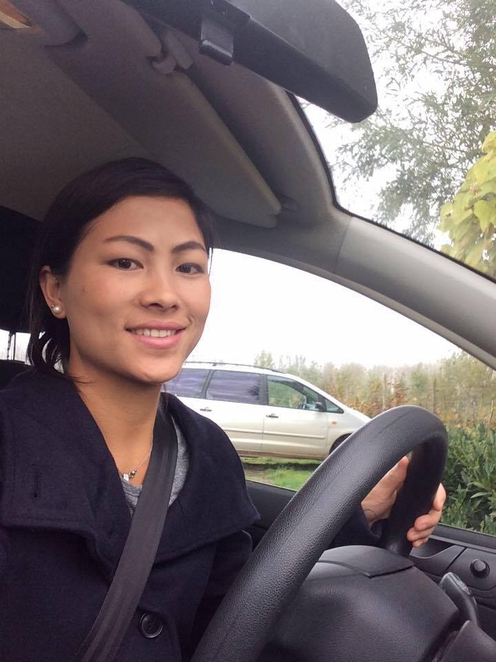 Cuoc song cua co be H'Mong noi tieng Anh nhu gio anh 16