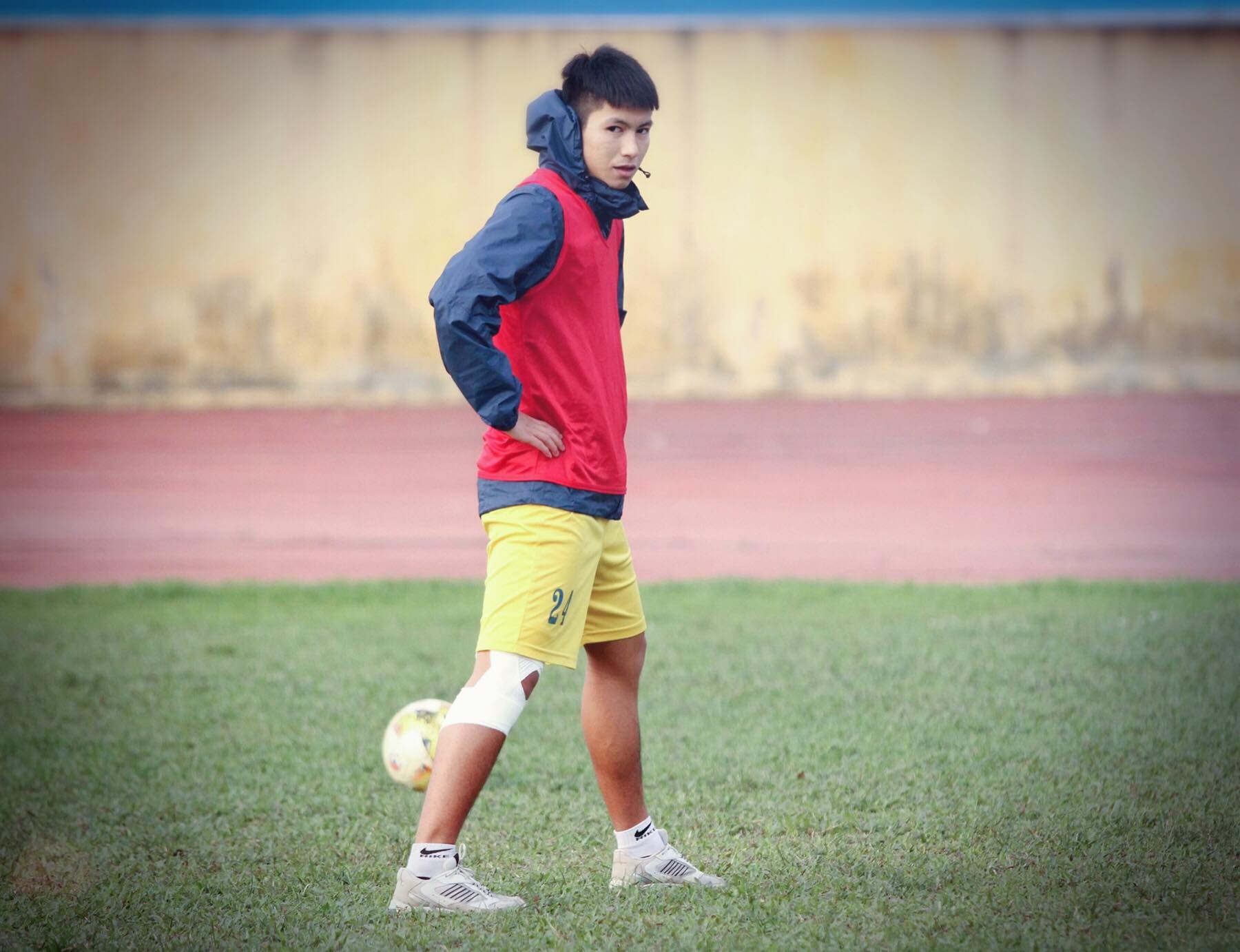 cau thu FLC Thanh Hoa gay chu y anh 2