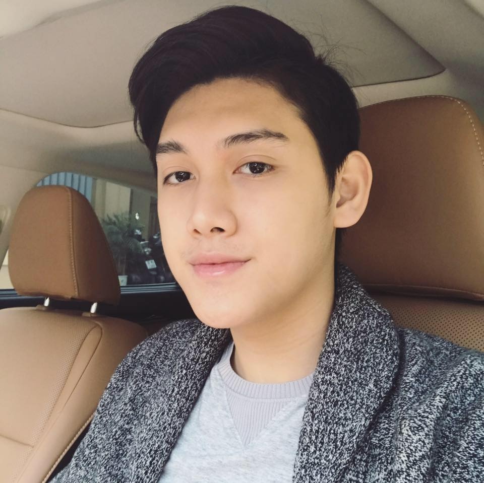 Nam nhan vien dep trai o Trung tam bao chi quoc te anh 8