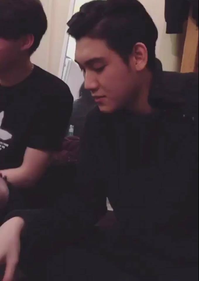 Nam nhan vien dep trai o Trung tam bao chi quoc te anh 9