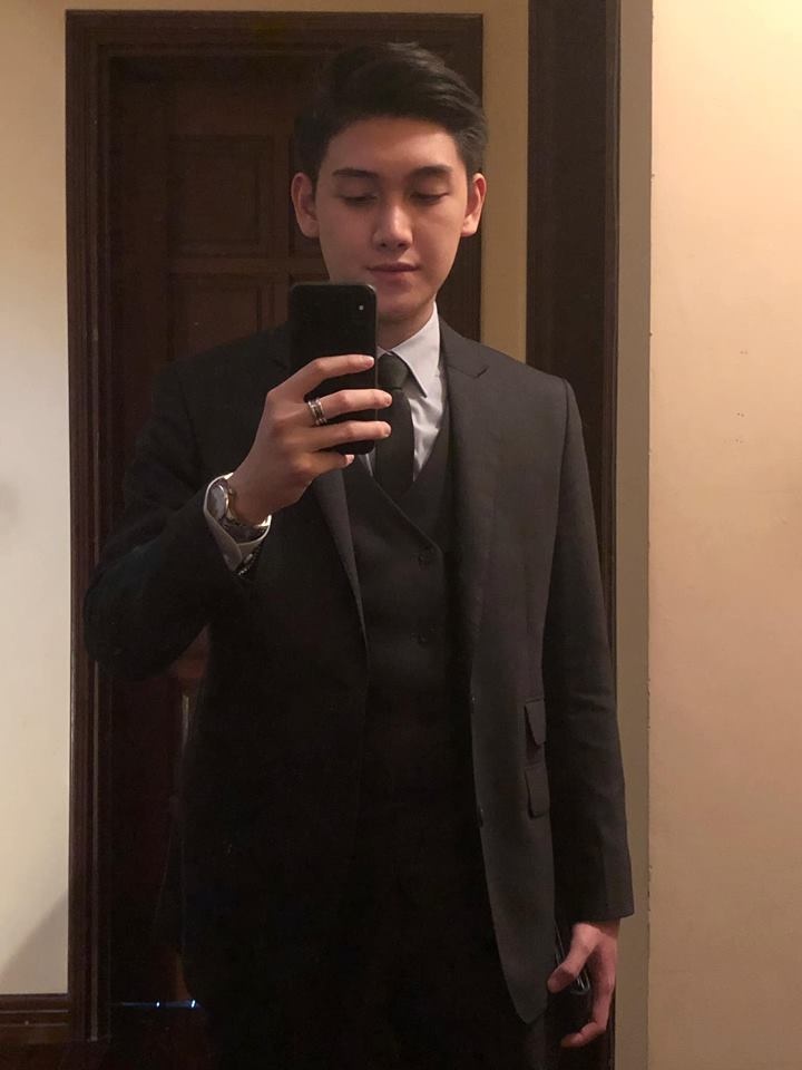 Nam nhan vien dep trai o Trung tam bao chi quoc te anh 7