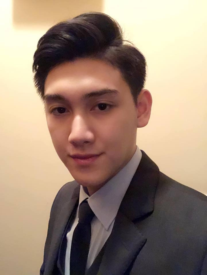 Nam nhan vien dep trai o Trung tam bao chi quoc te anh 6