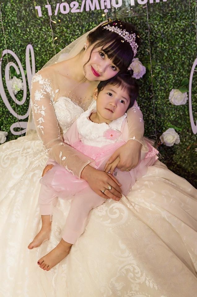 Cô gái cứu bé bại não ở Lào Cai ảnh 2 Co gai cuu be bai nao o Lao Cai anh 2