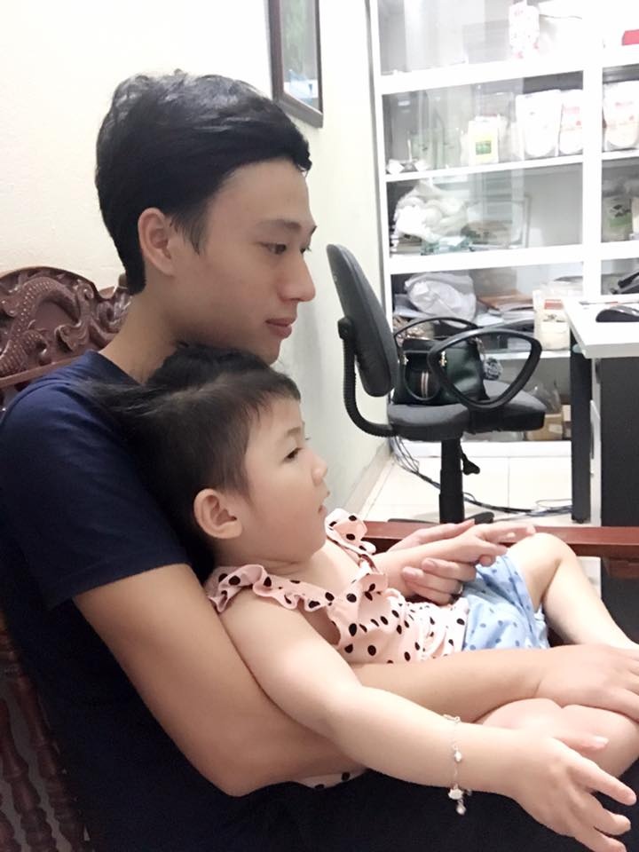 Cô gái cứu bé bại não ở Lào Cai ảnh 4 Co gai cuu be bai nao o Lao Cai anh 4