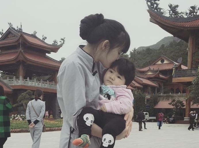 9X nhan nuoi be bai nao o Lao Cai: Nhin con rot nuoc mat khong nhan ra hinh anh