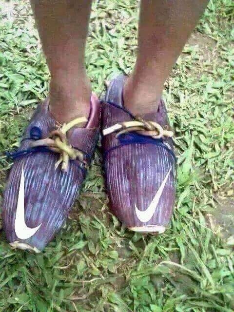 Giay Balenciaga lam bang vo chuoi anh 3