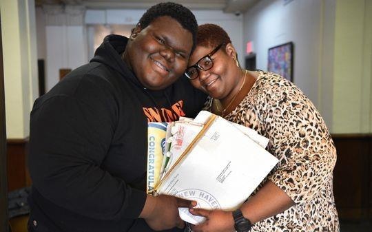 Nam sinh My vuot len co cuc, trung tuyen 17 truong dai hoc hinh anh