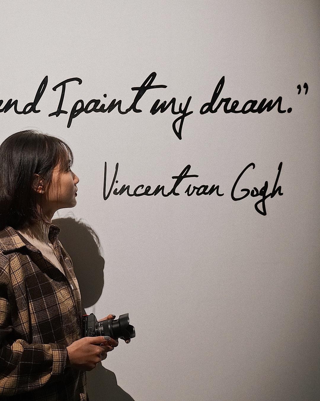 cách check-in ở buổi triển lãm ảnh 2 cach check-in o buoi trien lam anh 2