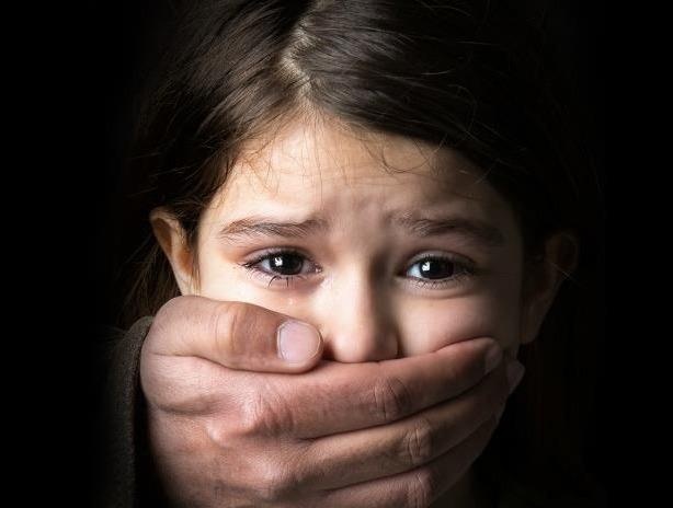 Tu cung nung, dua gion gioi tinh cua tre toi cac vu sam so, au dam hinh anh