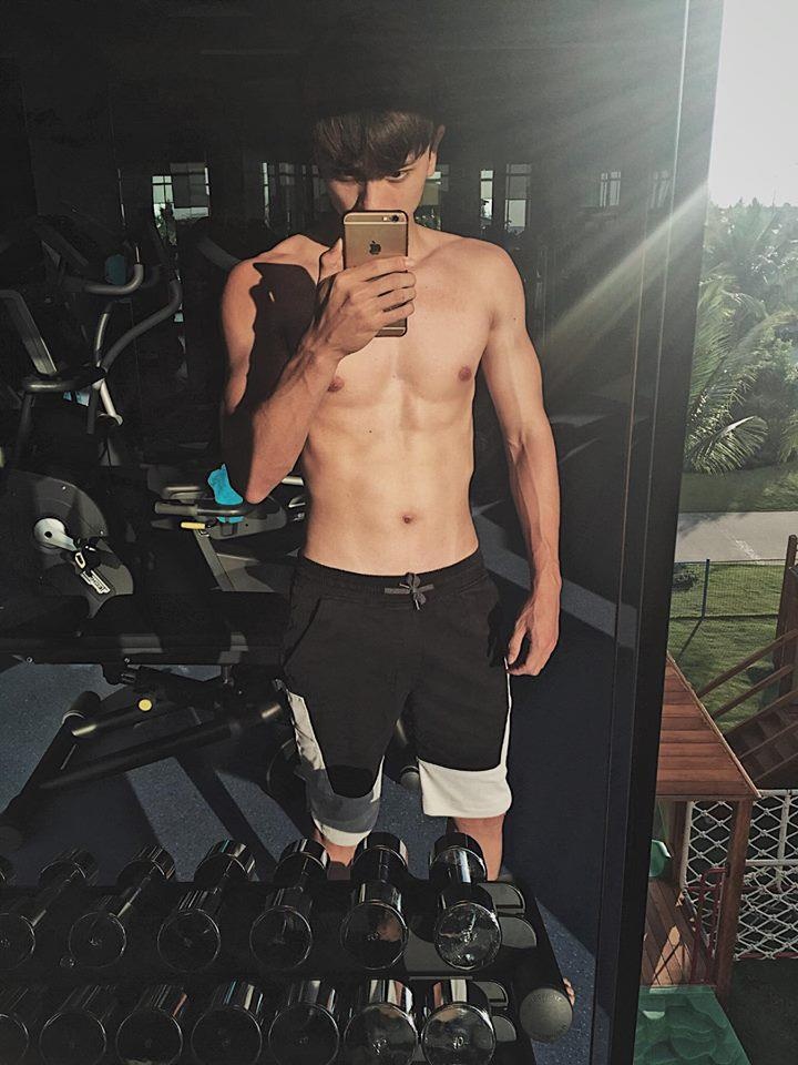 Nam than IT cao 1, 85 m anh 4