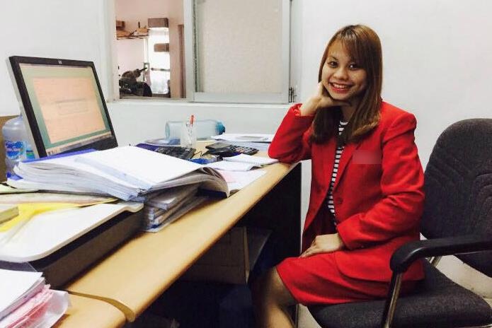 nu sinh mat mot chan anh 4