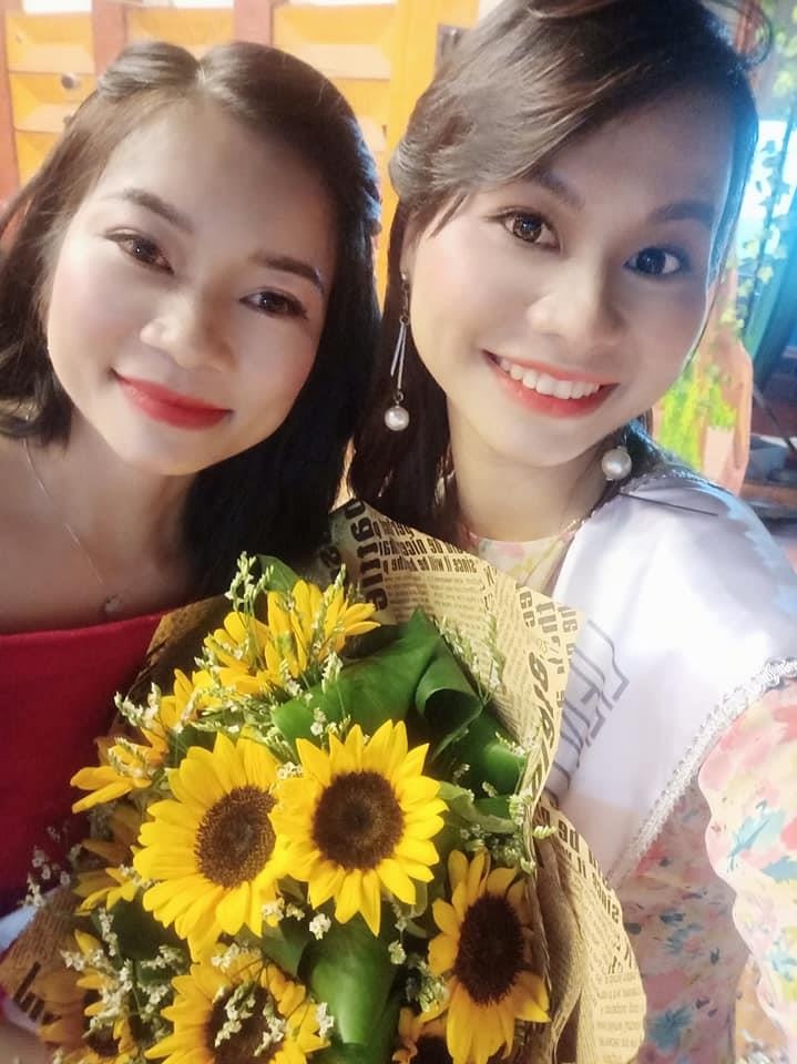 nu sinh mat mot chan anh 12