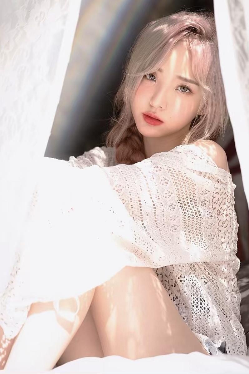 hot girl nuoc ngoai noi tieng o Viet Nam anh 11