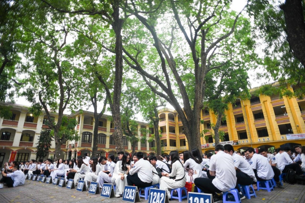 Le be giang THPT Phan Dinh Phung anh 1