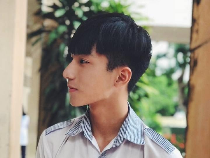 10X boi roi khi xuat hien tren mang vi guong mat giong Son Tung M-TP hinh anh