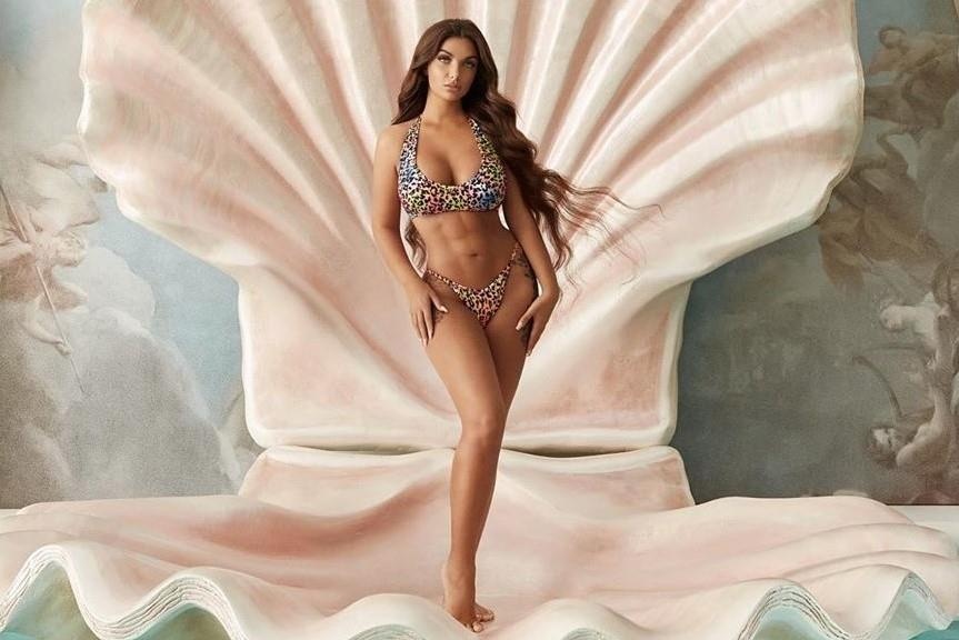 ai nu nha Lamborghini anh 4