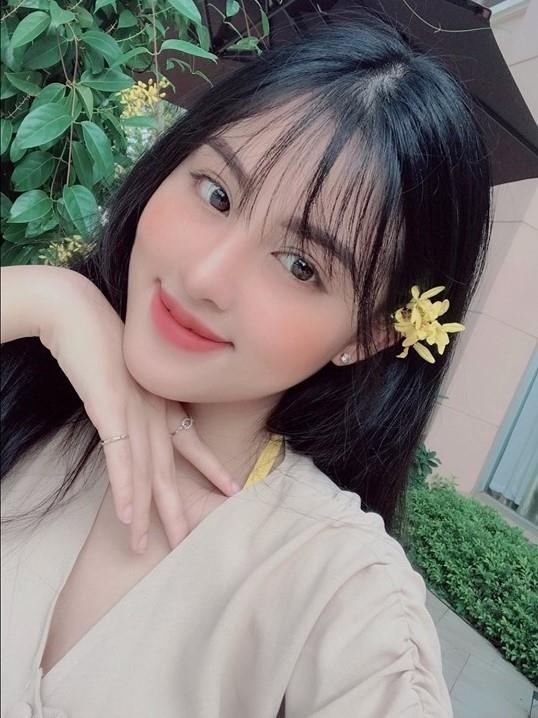 Nu sinh truong cong an anh 7