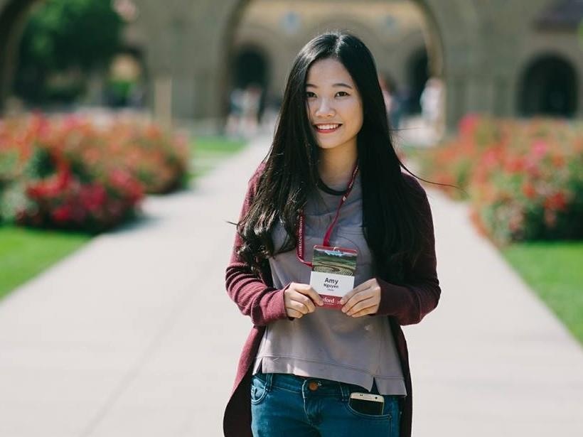 co gai hoc tap tot o nuoc ngoai anh 5