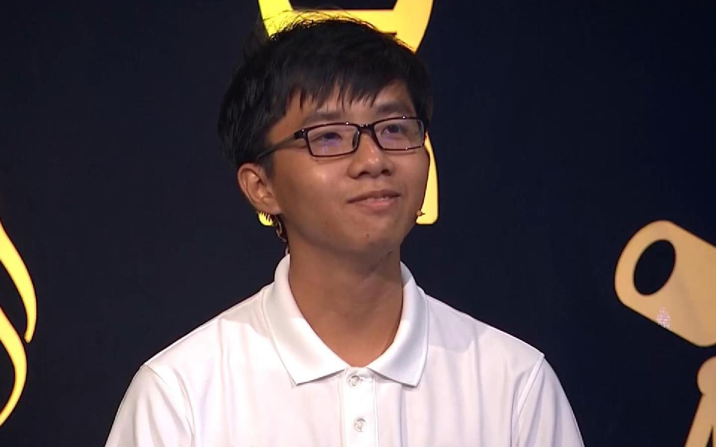 Ba Vinh vuon len dan dau nho tim ra o chuong ngai vat hinh anh