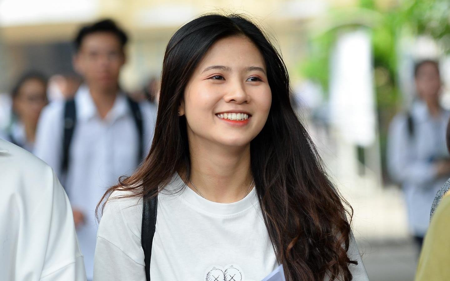 Nhung co gai duoc chu y trong ky thi THPT quoc gia 2019 hinh anh