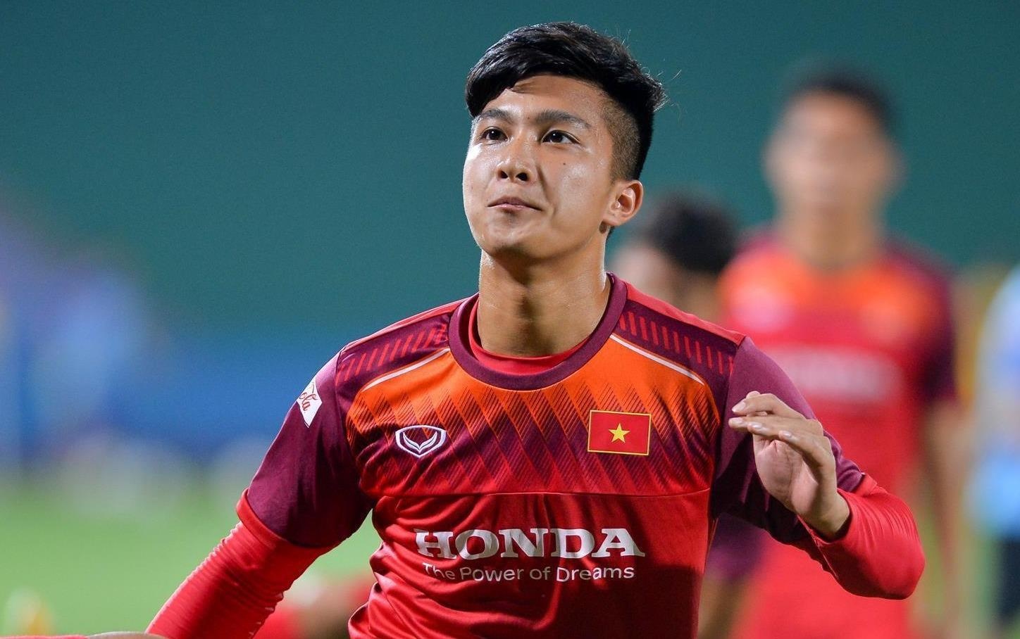 Dang anh luyen tap, Martin Lo bi treu mang bang do 'nhin giong ba bau' hinh anh