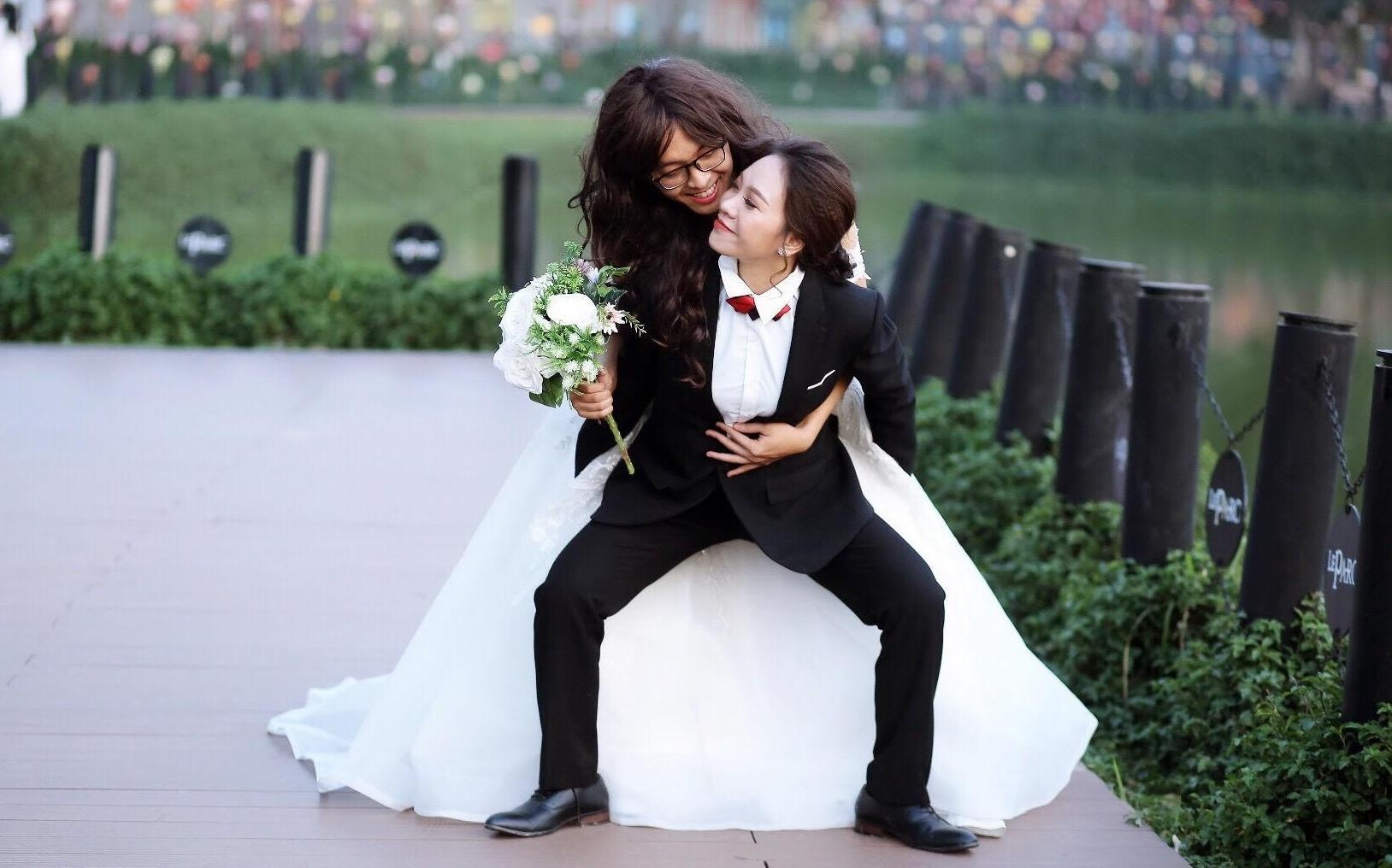 ‘Tui tre bay gio la, dam cuoi ton tien ma khong truyen thong’ hinh anh