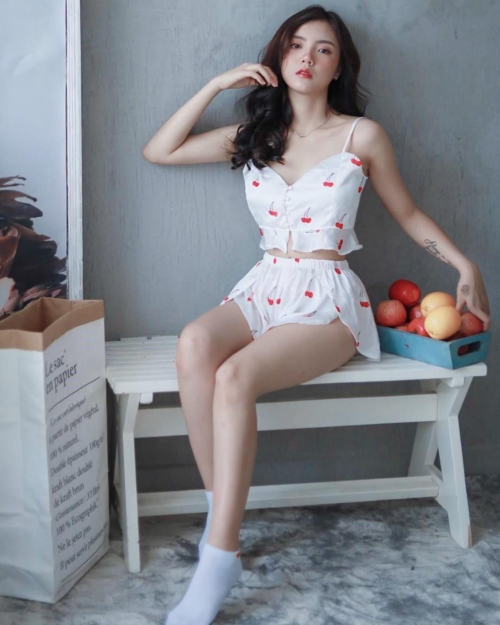 danh xung hot girl ngay cang mat gia anh 8