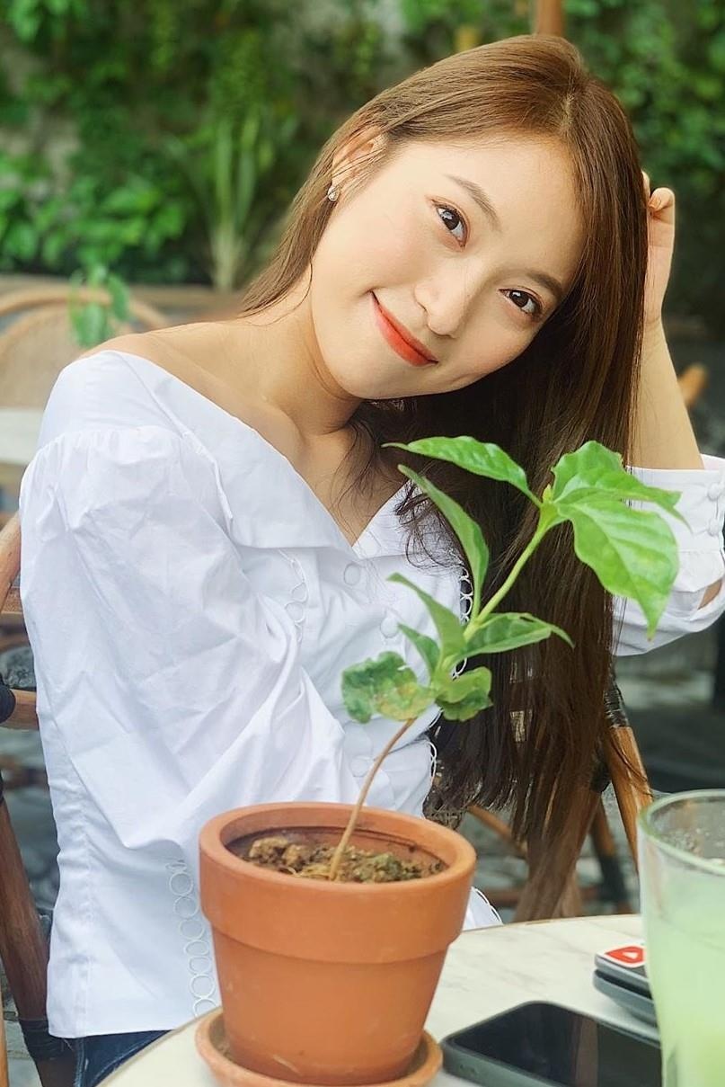 danh xung hot girl ngay cang mat gia anh 2