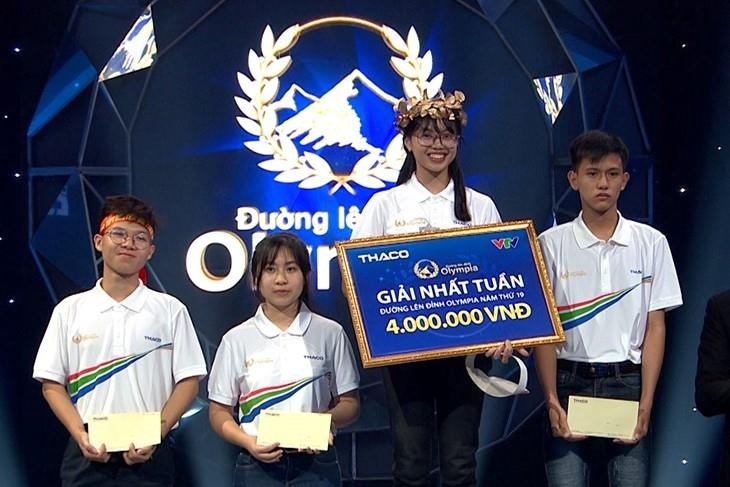 nu sinh Olympia xinh xan anh 1