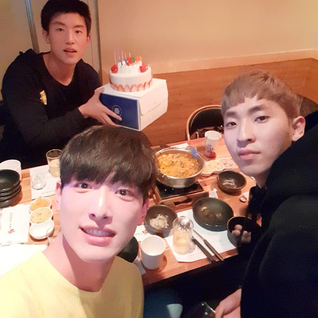 nam than bong chuyen Han Quoc anh 13