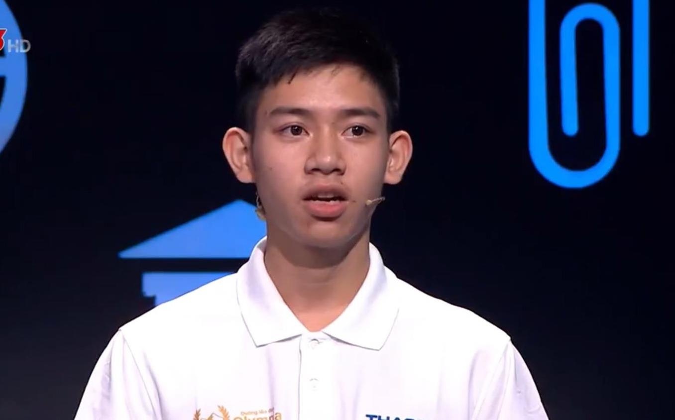 Nam sinh Hai Duong dien trai khoi dong tot nhat 'doan leo nui' hinh anh