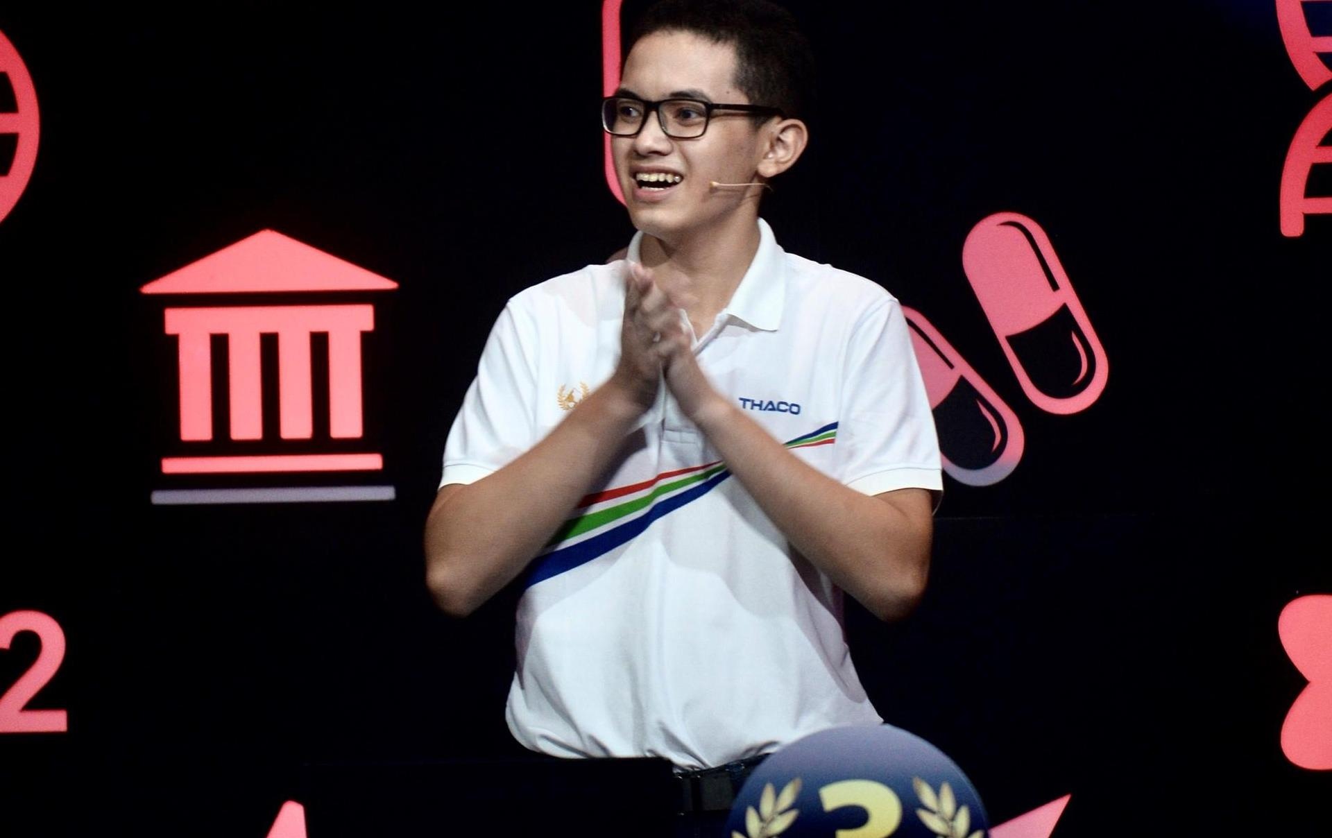 Man tinh nham cua quan quan Olympia nam 18 bat ngo gay 'bao mang' hinh anh