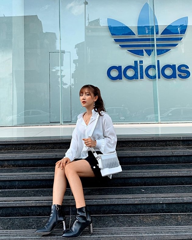 co giao tieu hoc xinh dep anh 3