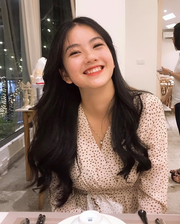 co giao tieu hoc xinh dep anh 7