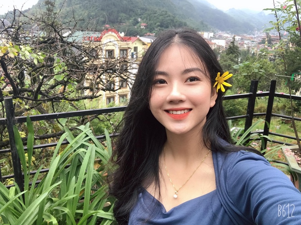 co giao tieu hoc xinh dep anh 9