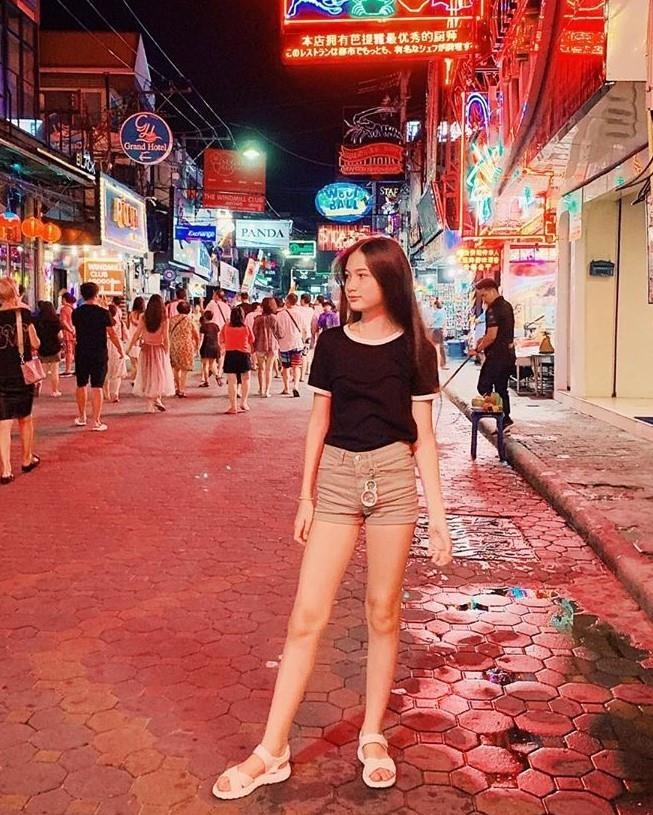 em gai Dang Van Lam anh 2