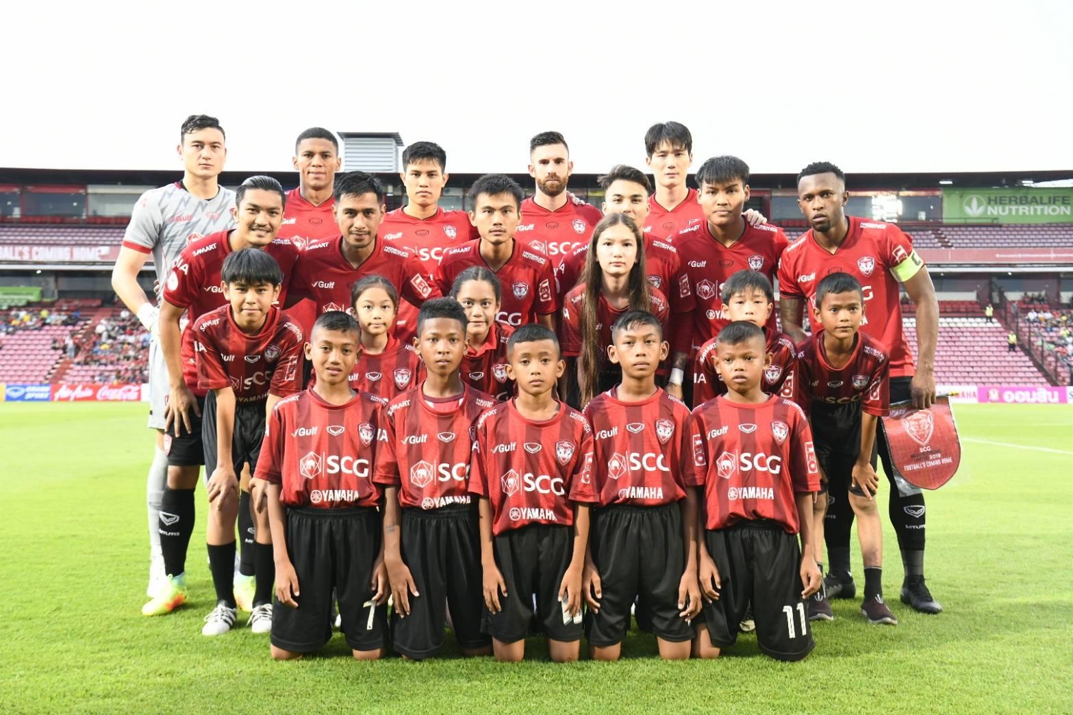 em gai Dang Van Lam anh 2